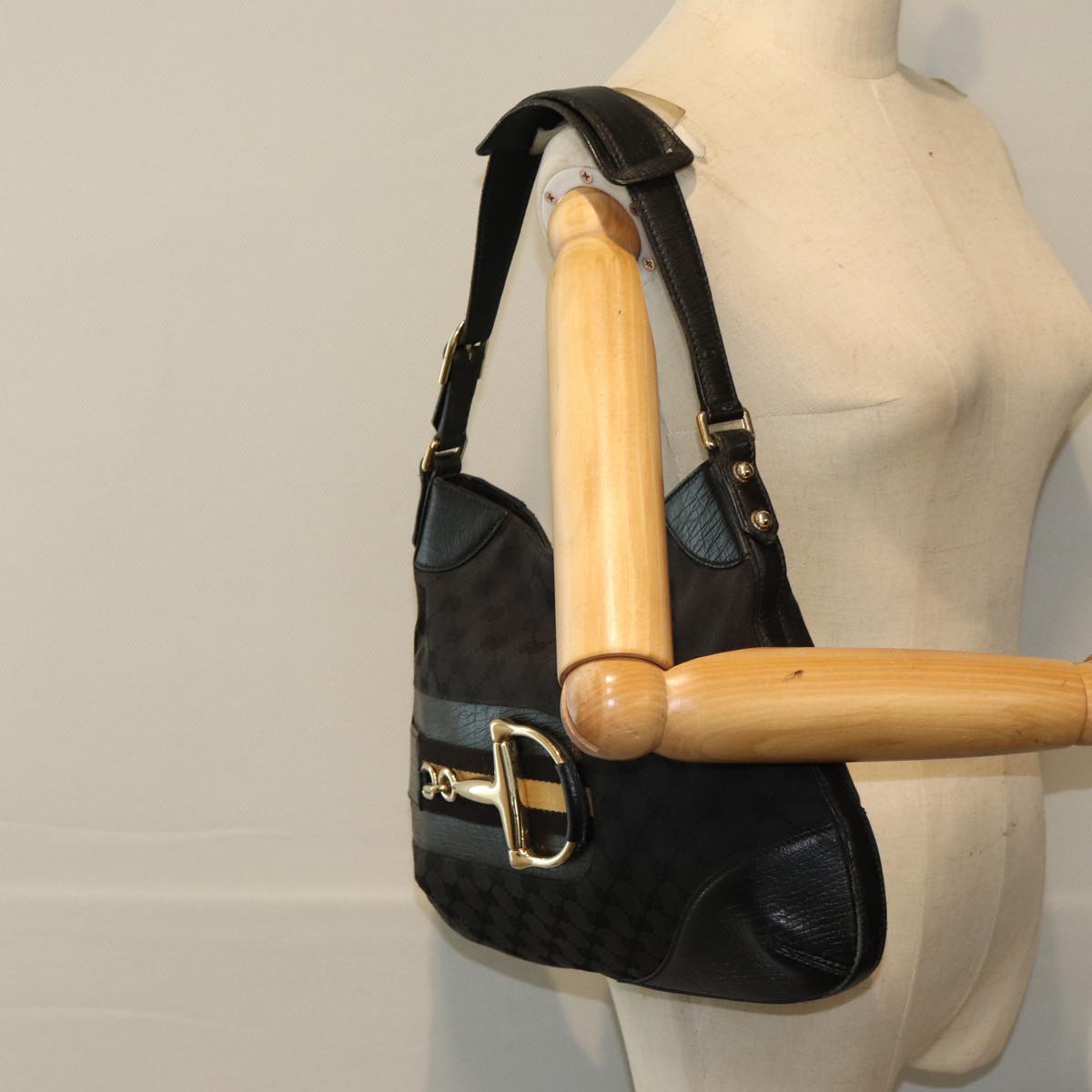 GUCCI GG Supreme Horsebit Shoulder Bag PVC Leather Black 137388 Auth 77823