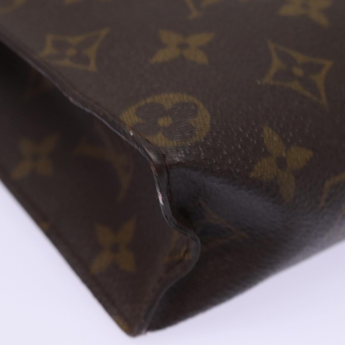 LOUIS VUITTON Monogram Poche Toilette 26 Pouch M47542 LV Auth 77865