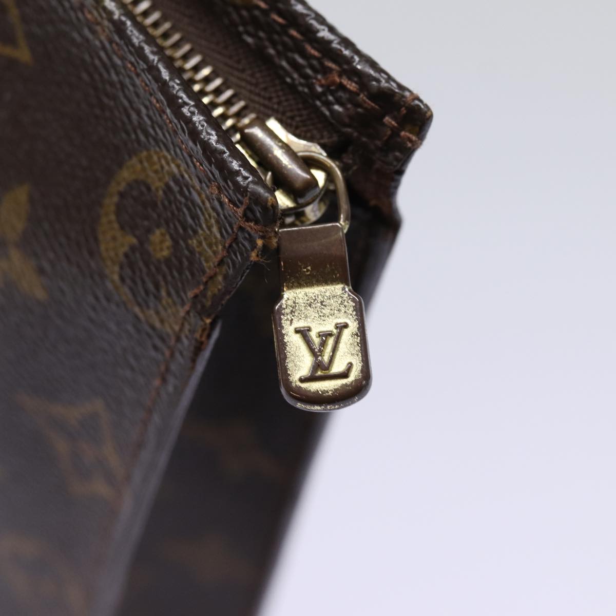 LOUIS VUITTON Monogram Poche Toilette 26 Pouch M47542 LV Auth 77866