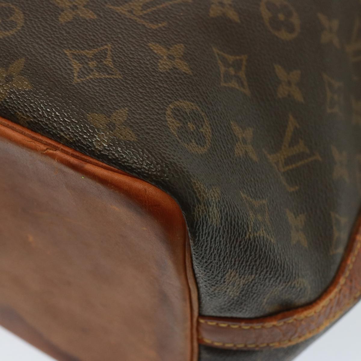 LOUIS VUITTON Monogram Petit Noe Shoulder Bag M42226 LV Auth 77915