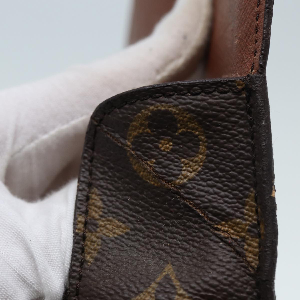 LOUIS VUITTON Monogram Saint Cloud MM Shoulder Bag M51243 LV Auth 77965