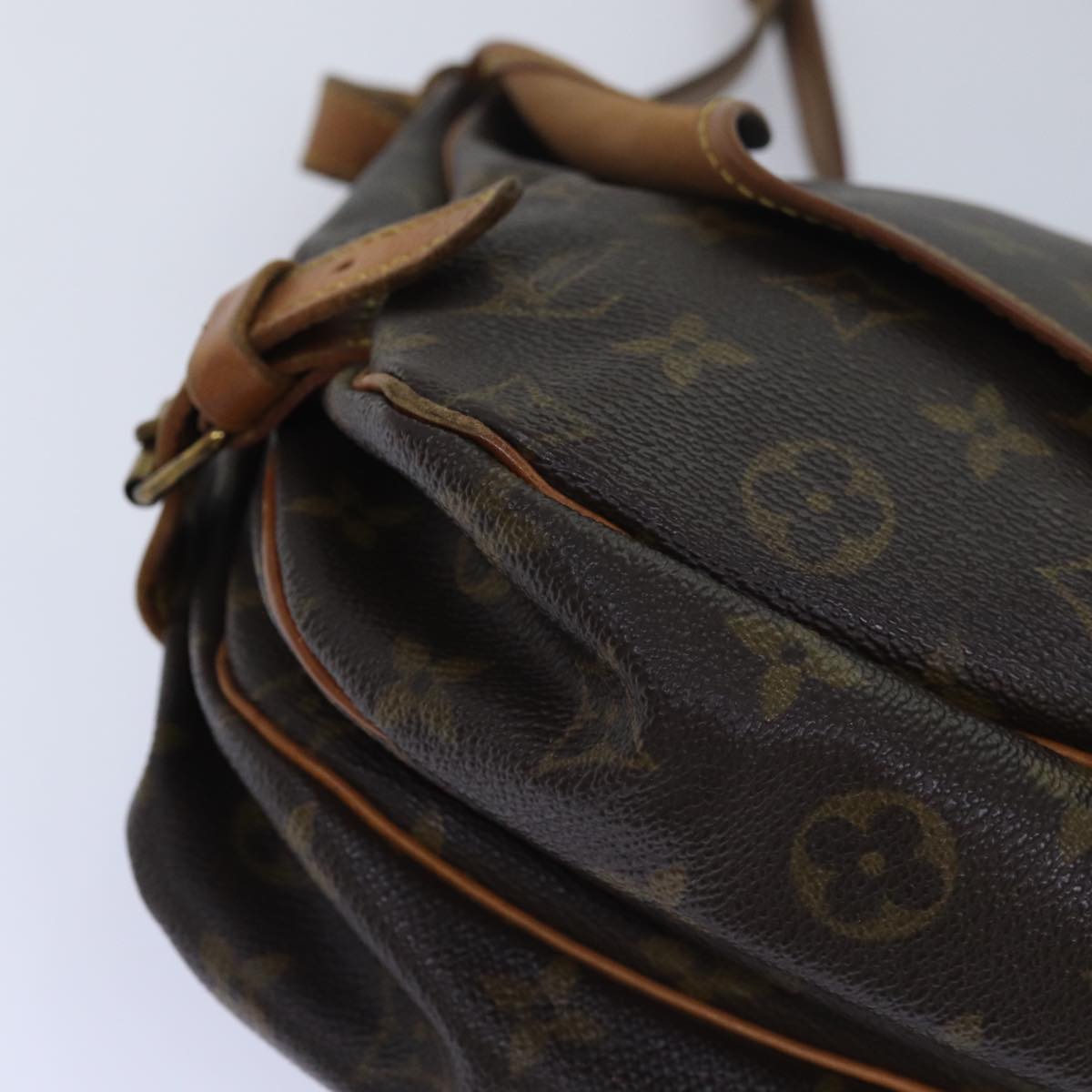 LOUIS VUITTON Monogram Saumur 30 Shoulder Bag M42256 LV Auth 77976