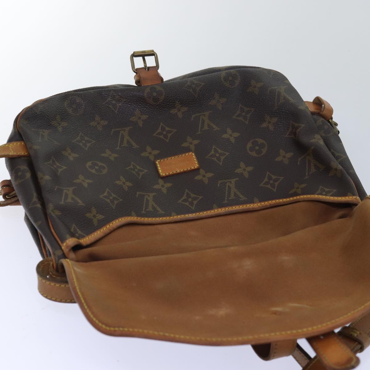 LOUIS VUITTON Monogram Saumur 30 Shoulder Bag M42256 LV Auth 77976