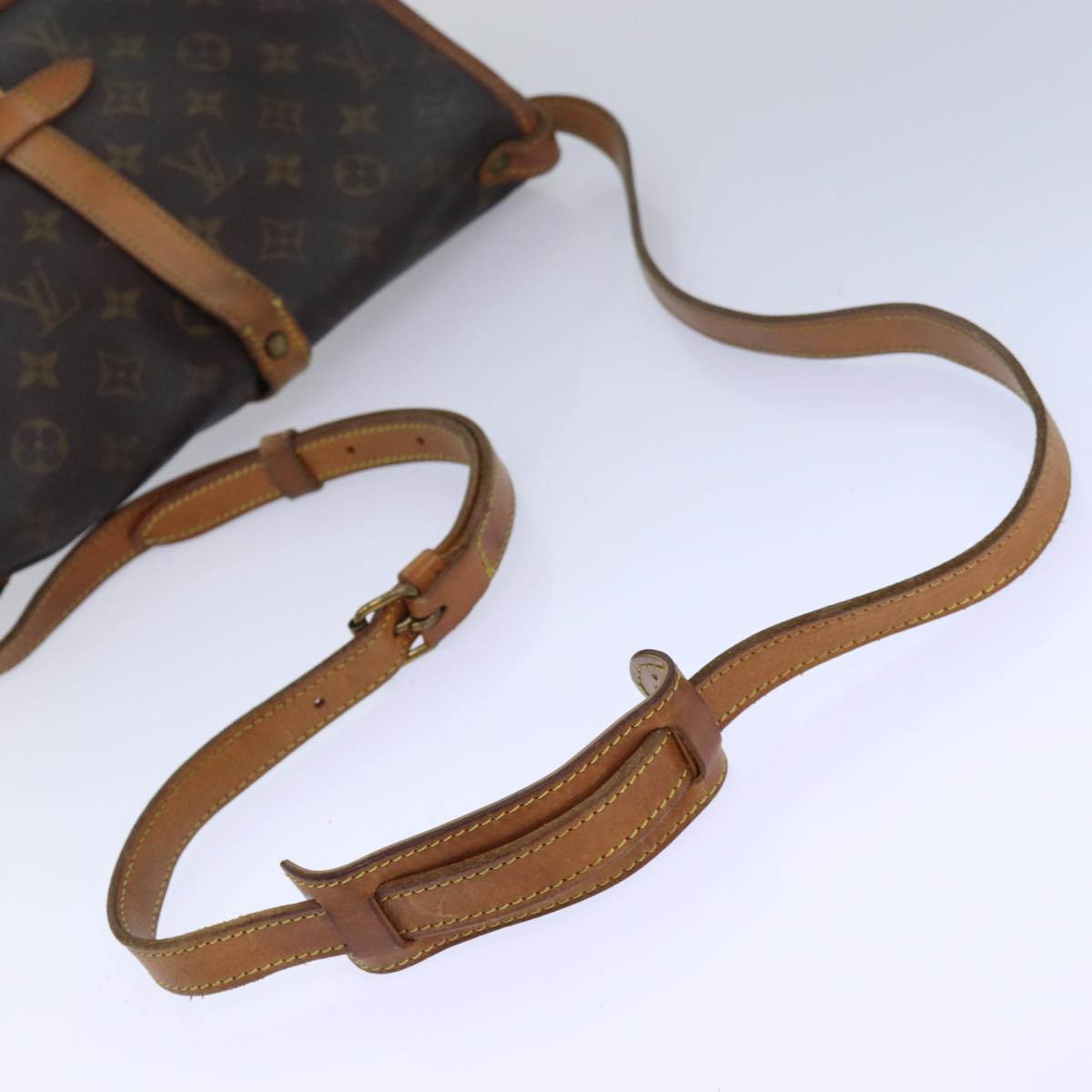 LOUIS VUITTON Monogram Saumur 30 Shoulder Bag M42256 LV Auth 77976