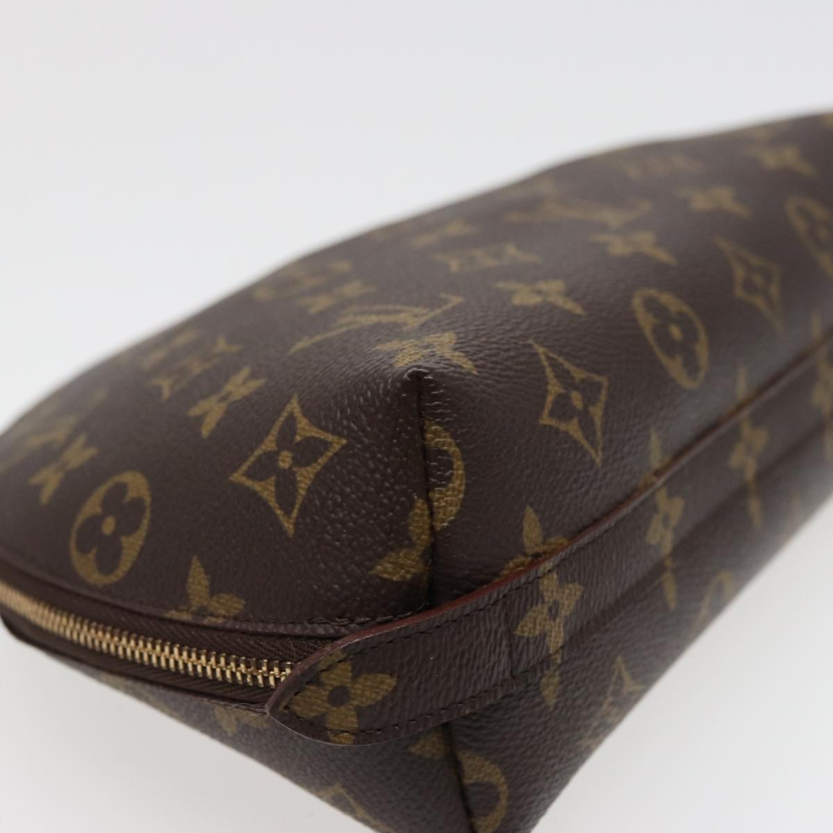 LOUIS VUITTON Monogram Trousse Demi Ronde Cosmetic Pouch M47520 LV Auth 77978