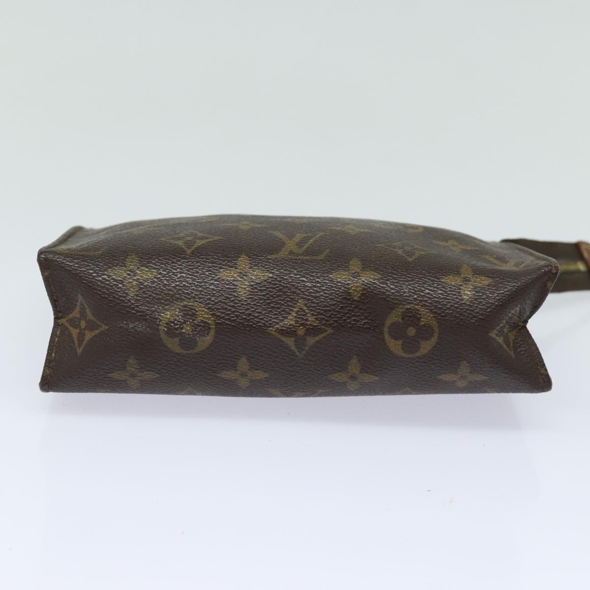 LOUIS VUITTON Monogram Poche Toilette 19 Pouch M47544 LV Auth 78011