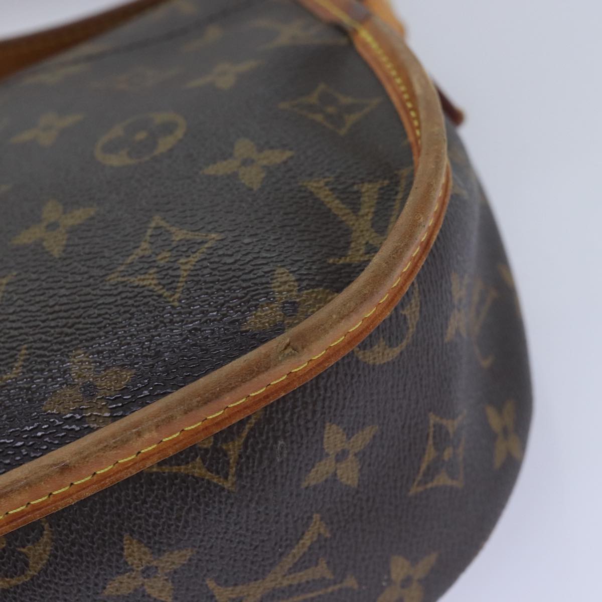 LOUIS VUITTON Monogram Menilmontant PM Shoulder Bag M40474 LV Auth 78028