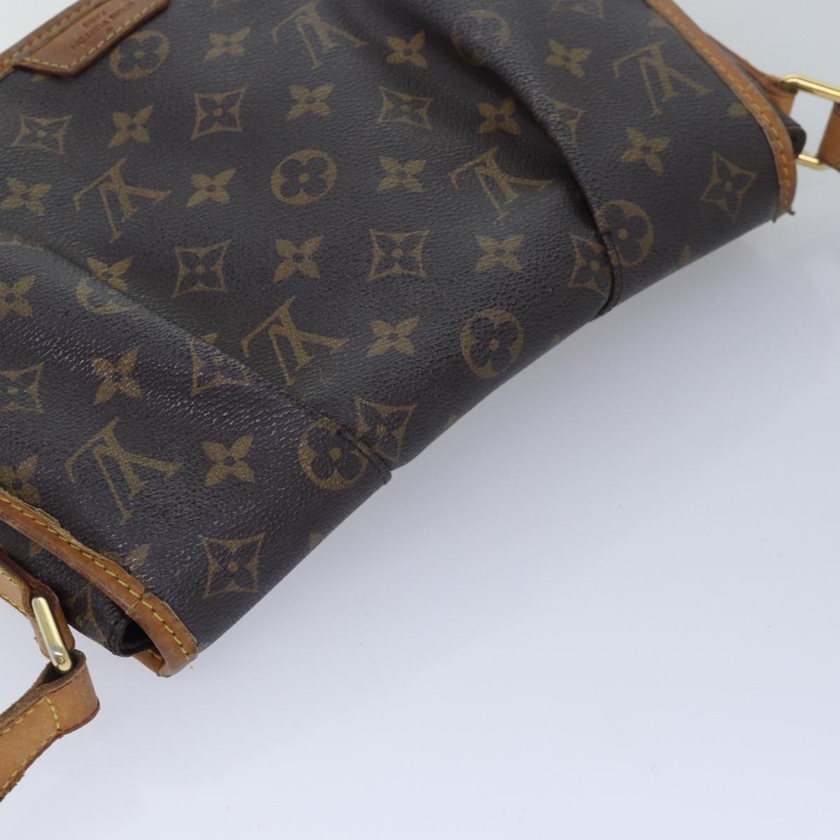 LOUIS VUITTON Monogram Menilmontant PM Shoulder Bag M40474 LV Auth 78028