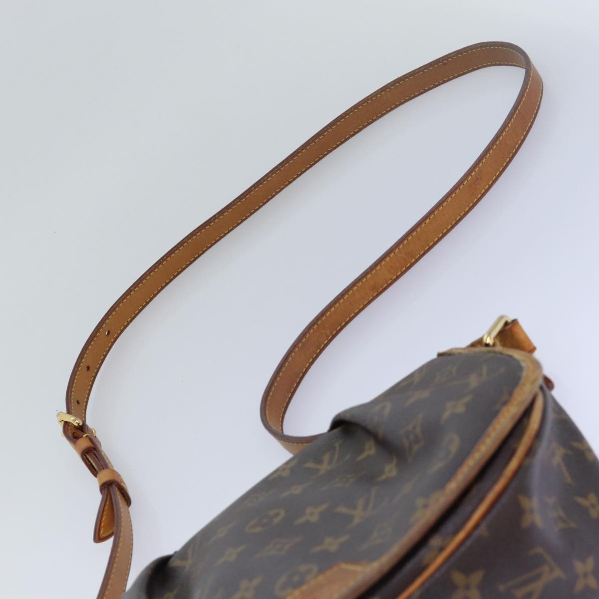 LOUIS VUITTON Monogram Menilmontant PM Shoulder Bag M40474 LV Auth 78028