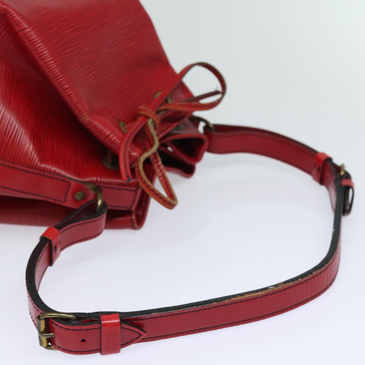 LOUIS VUITTON Epi Petit Noe Shoulder Bag Red M44107 LV Auth 78053