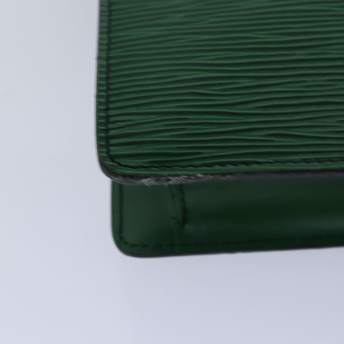 LOUIS VUITTON Epi Montaigne 27 Clutch Bag Green M52654 LV Auth 78110