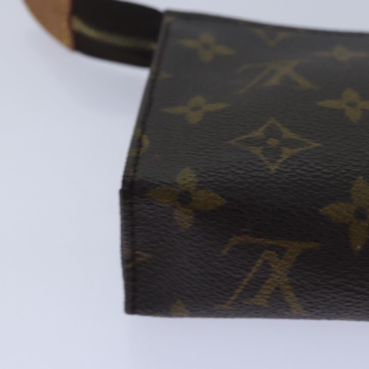 LOUIS VUITTON Monogram Poche Toilette 15 Pouch M47546 LV Auth 78116