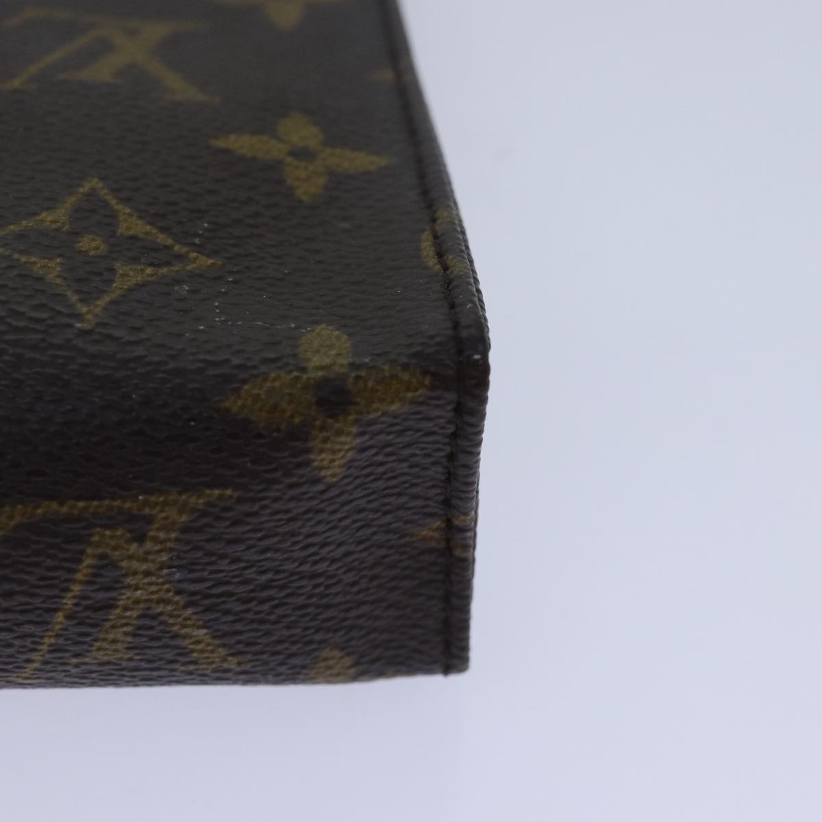 LOUIS VUITTON Monogram Poche Toilette 15 Pouch M47546 LV Auth 78116