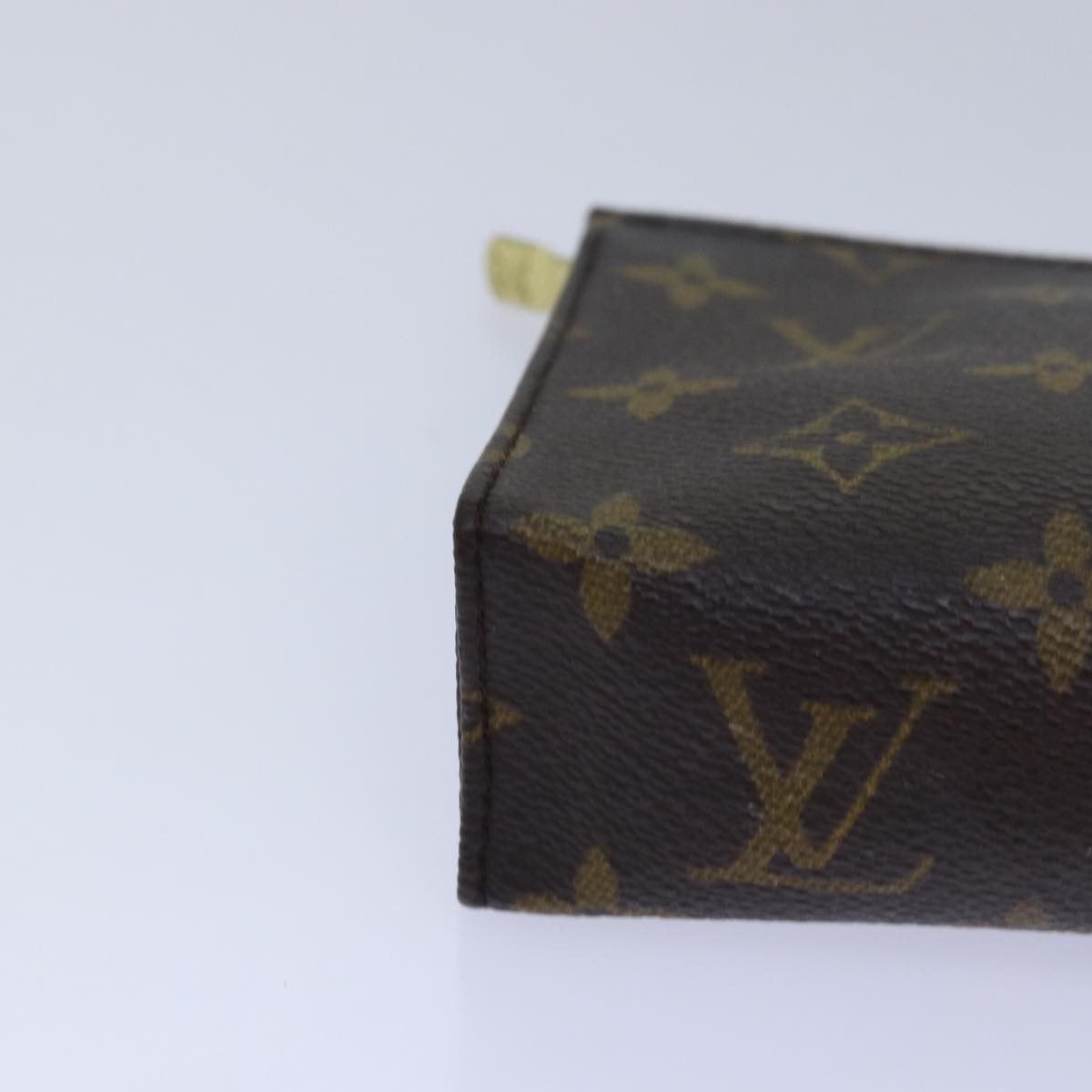 LOUIS VUITTON Monogram Poche Toilette 15 Pouch M47546 LV Auth 78116