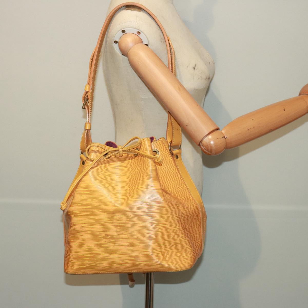 LOUIS VUITTON Epi Petit Noe Shoulder Bag Tassili Yellow M44109 LV Auth 78189