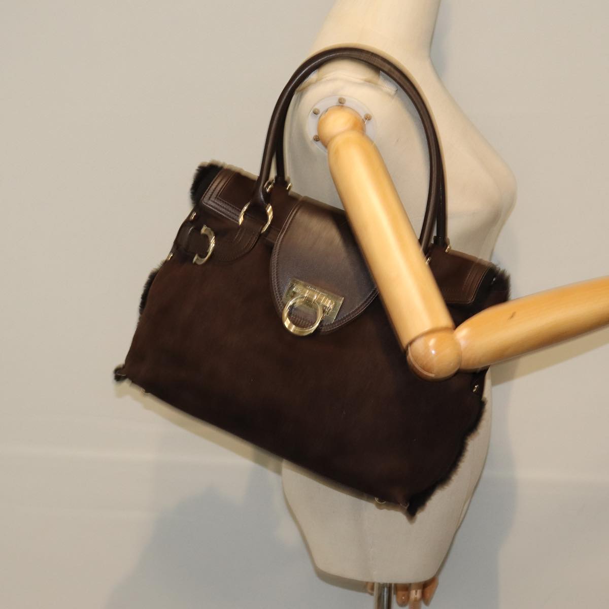 Salvatore Ferragamo Gancini Shoulder Bag Mouton Brown Auth 78297