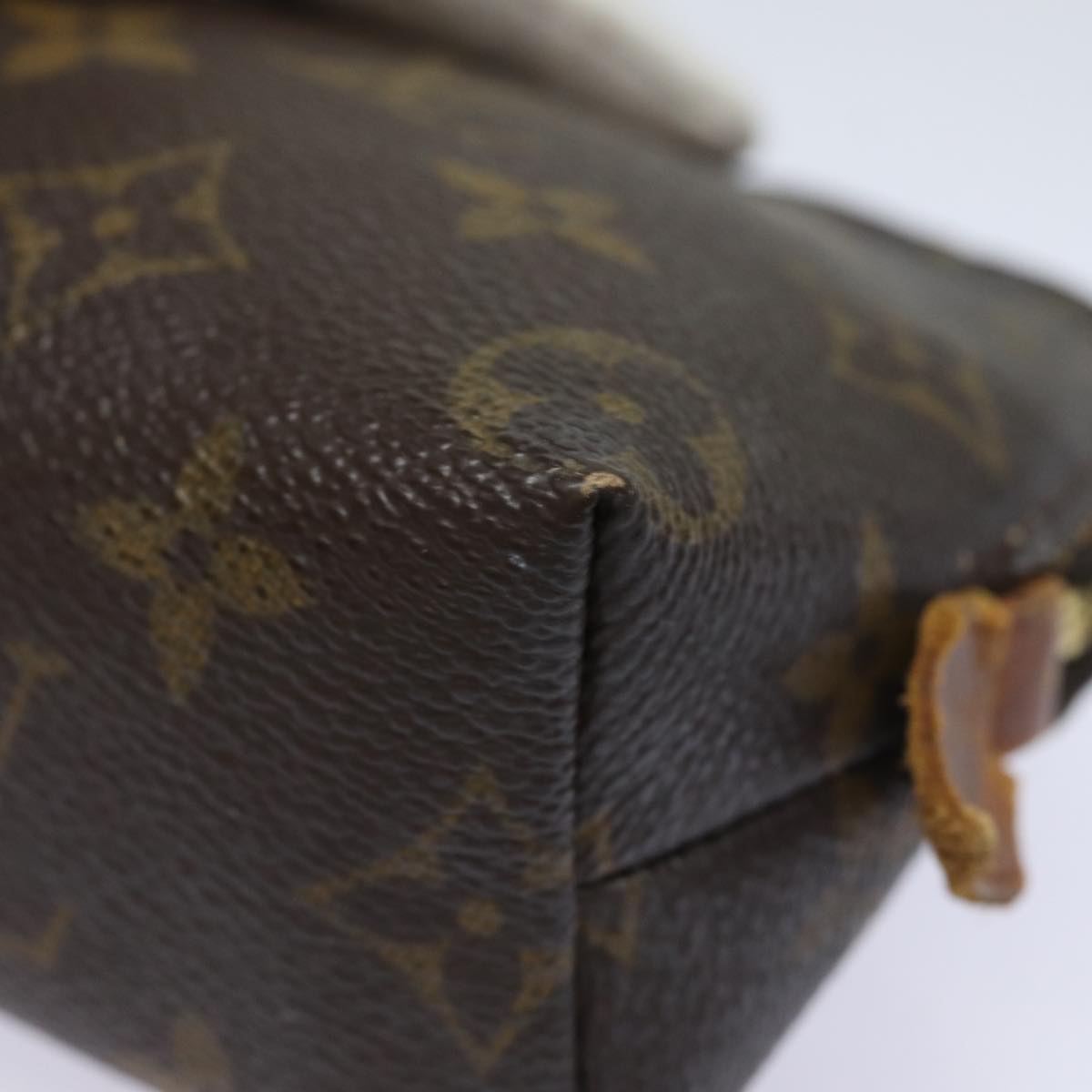 LOUIS VUITTON Monogram Pochette Cosmetic PM Cosmetic Pouch M47515 LV Auth 78301