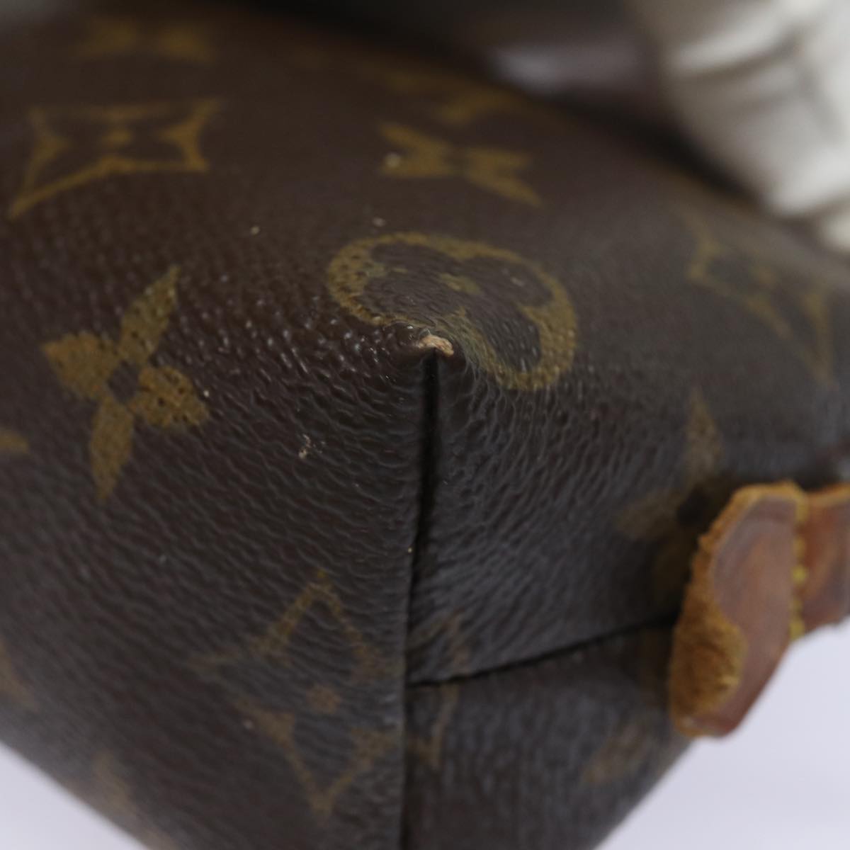 LOUIS VUITTON Monogram Pochette Cosmetic PM Cosmetic Pouch M47515 LV Auth 78301