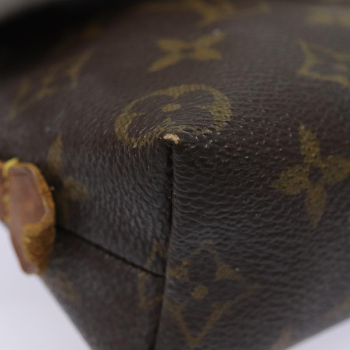 LOUIS VUITTON Monogram Pochette Cosmetic PM Cosmetic Pouch M47515 LV Auth 78301