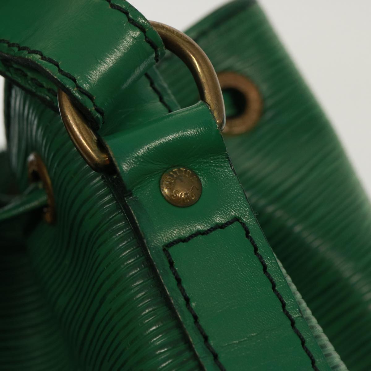 LOUIS VUITTON Epi Petit Noe Shoulder Bag Green M44104 LV Auth 78328