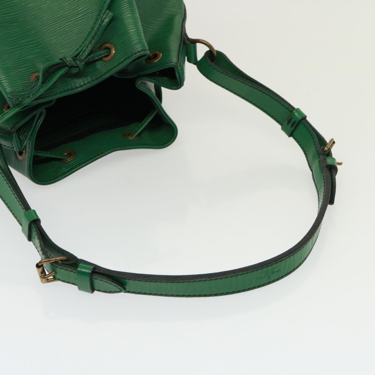 LOUIS VUITTON Epi Petit Noe Shoulder Bag Green M44104 LV Auth 78328