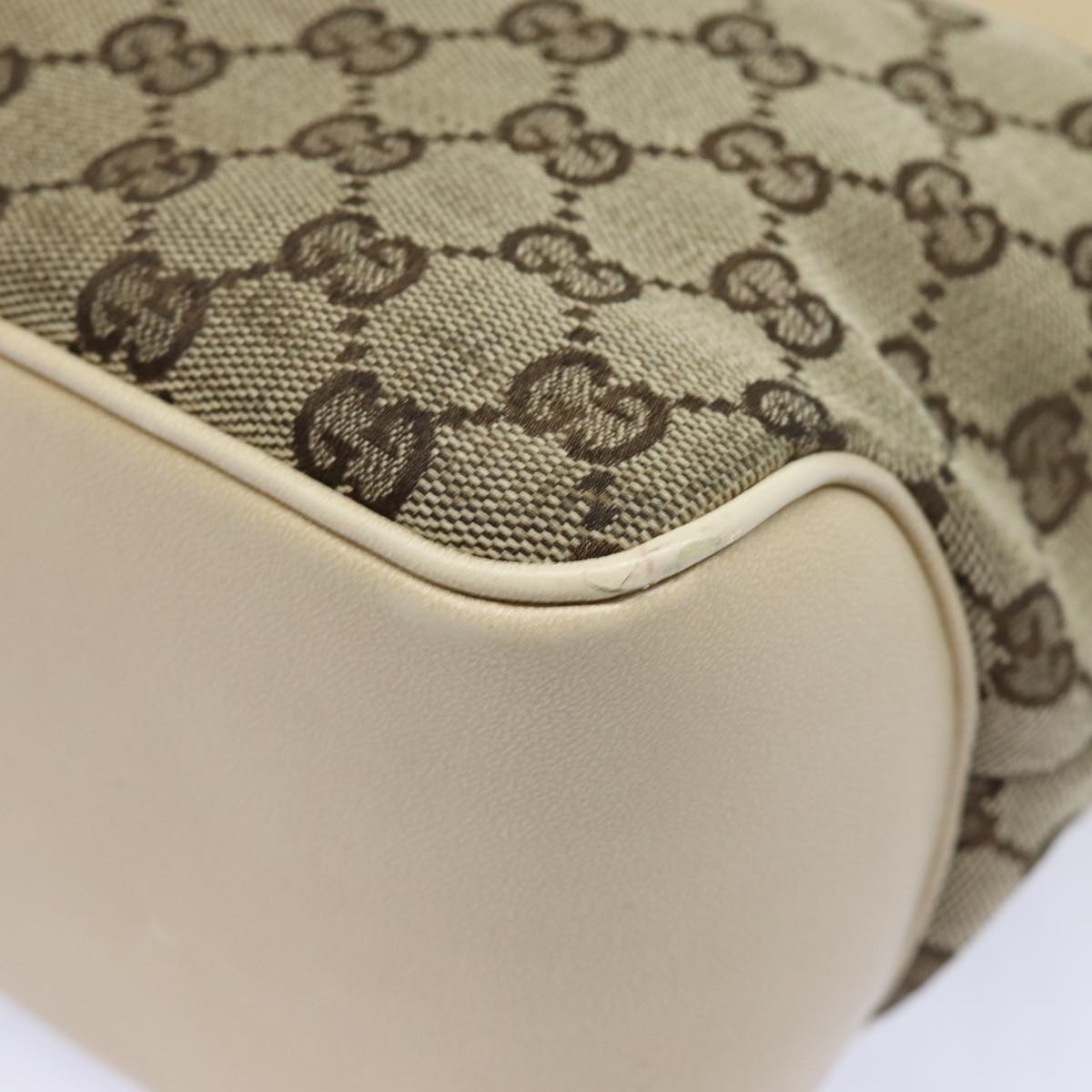 GUCCI GG Canvas Shoulder Bag Beige 109143 Auth 78342