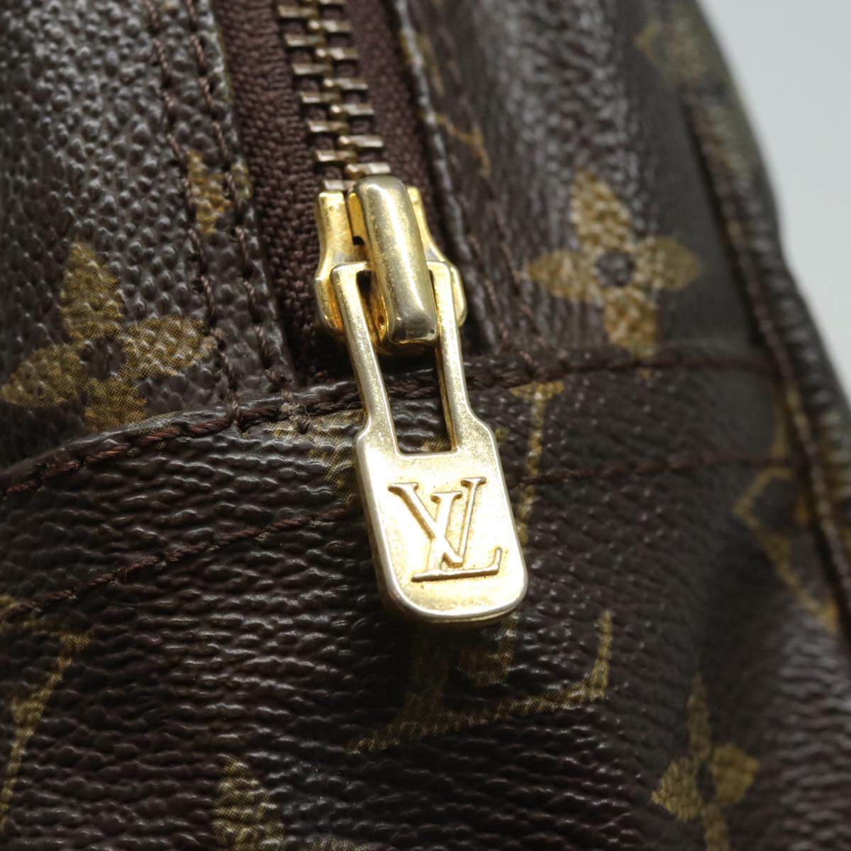 LOUIS VUITTON Monogram Trousse Toilette 28 Clutch Bag M47522 LV Auth 78383