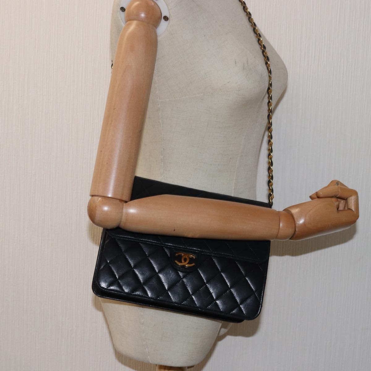 CHANEL Matelasse Chain Shoulder Bag Lamb Skin Black CC Auth 78416