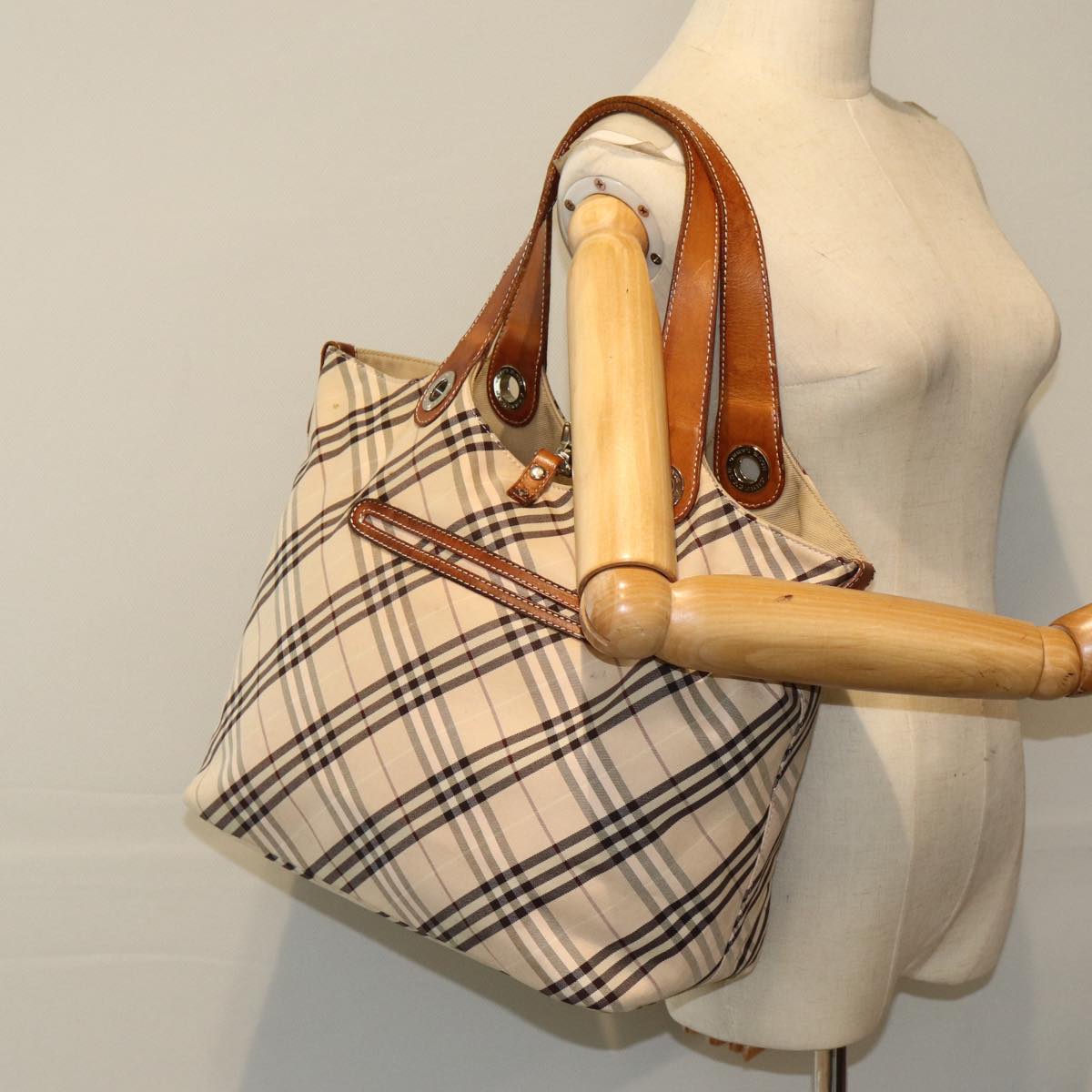 BURBERRY Nova Check Blue Label Tote Bag Beige Auth 78539