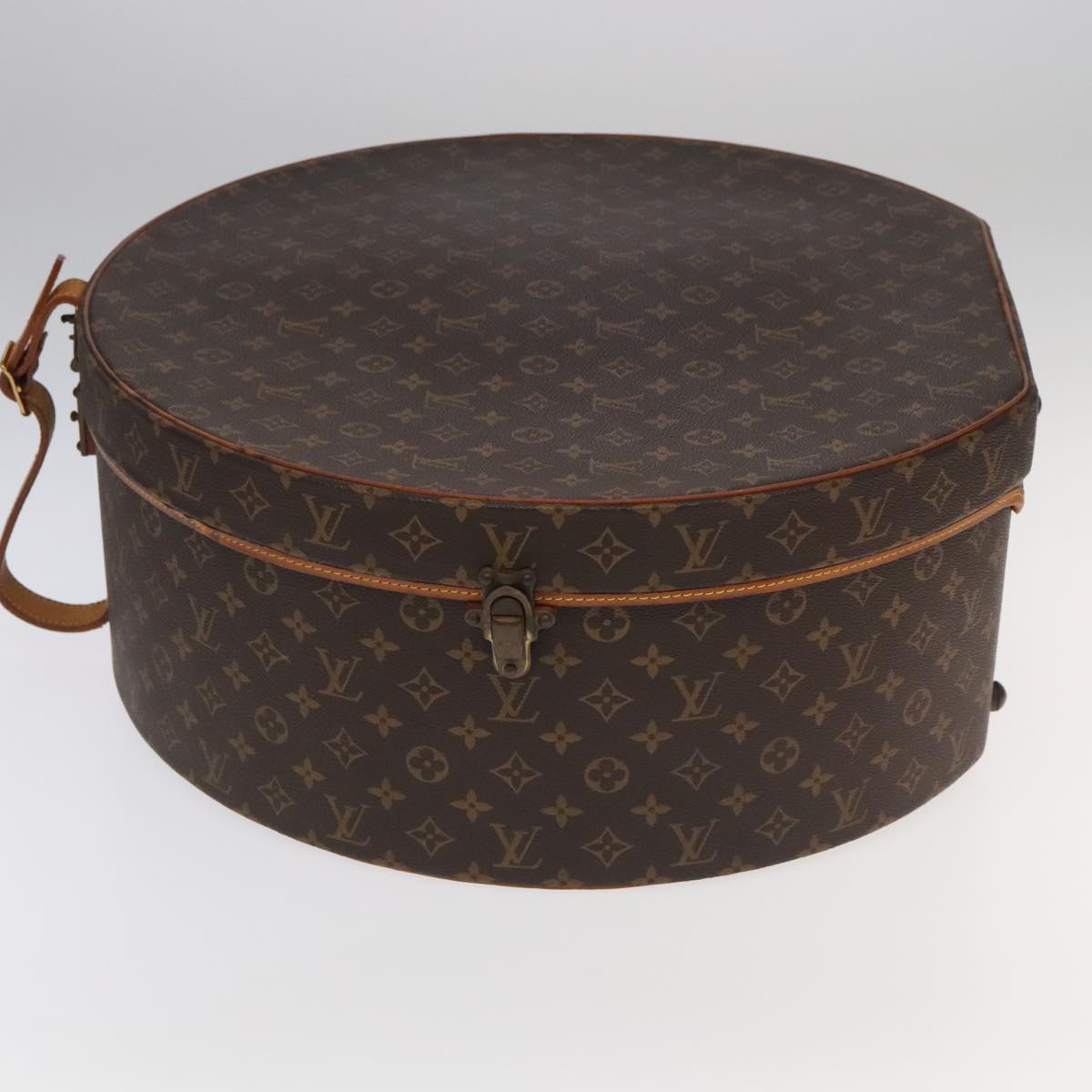 LOUIS VUITTON Monogram Hat Holder Boite Chapeau 50 Necktie Case LV Auth 78556A