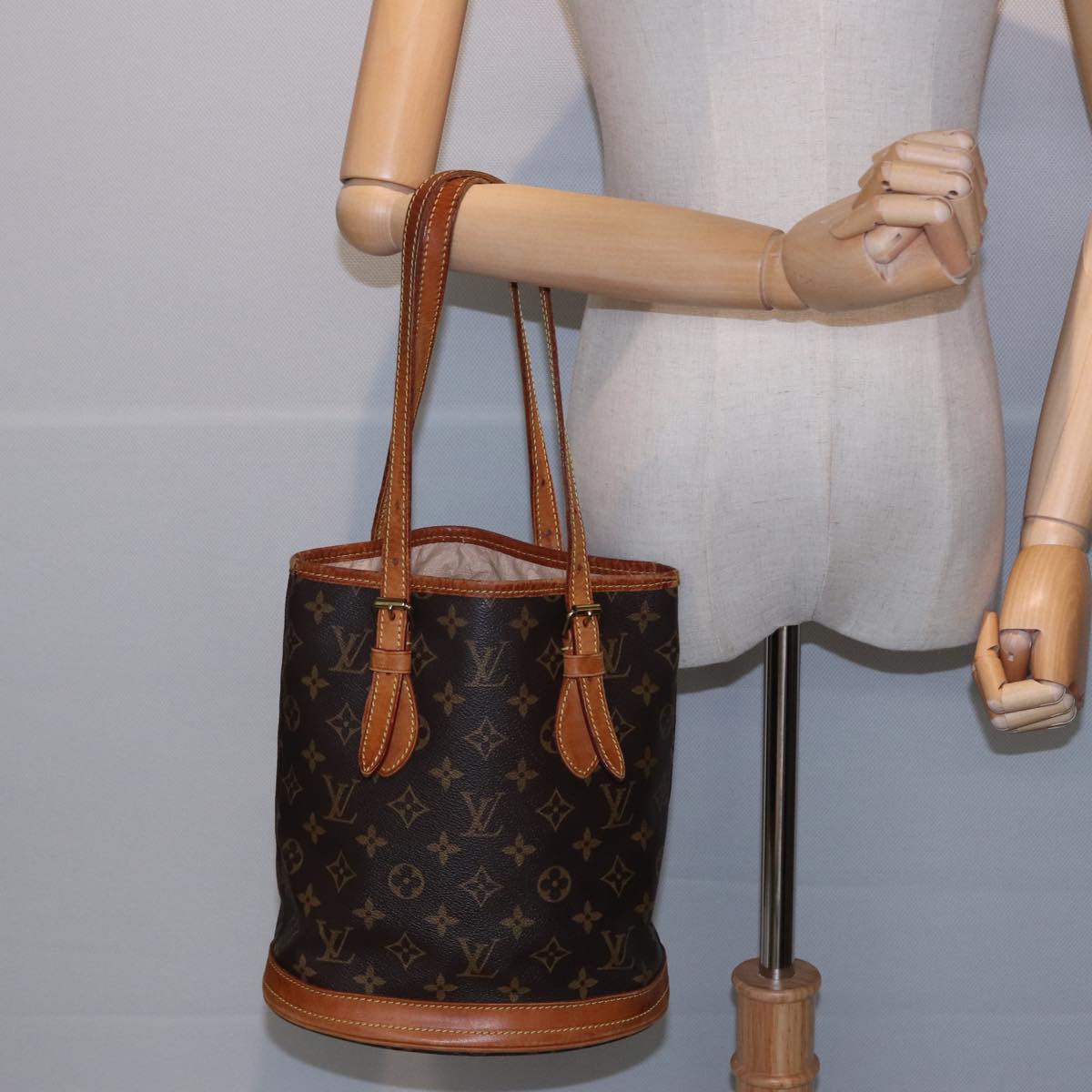 LOUIS VUITTON Monogram Bucket PM Shoulder Bag M42238 LV Auth 78634