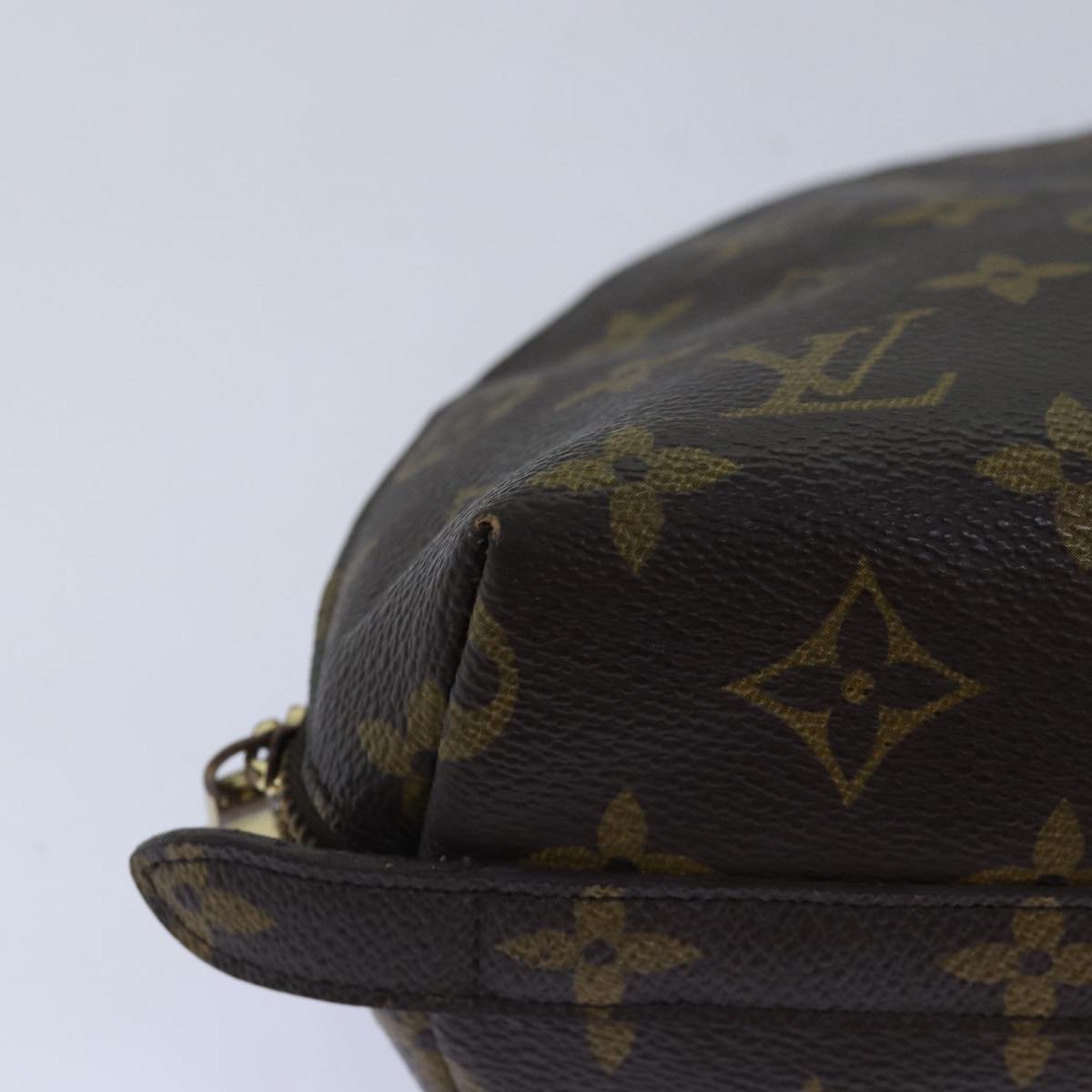 LOUIS VUITTON Monogram Trousse Demi Ronde Cosmetic Pouch M47520 LV Auth 78651