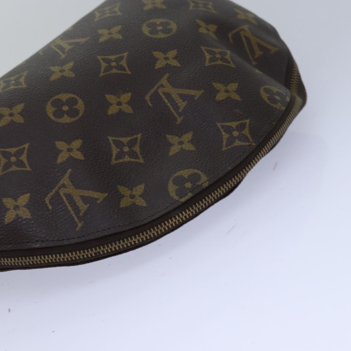 LOUIS VUITTON Monogram Trousse Demi Ronde Cosmetic Pouch M47520 LV Auth 78651