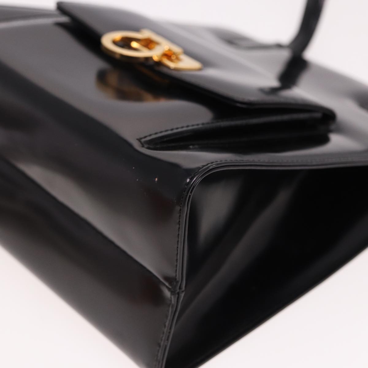 Salvatore Ferragamo Gancini Shoulder Bag Enamel Black Auth 78769