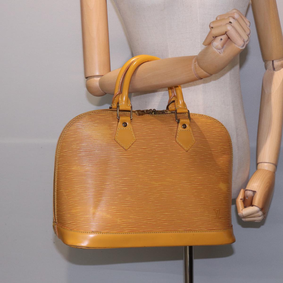 LOUIS VUITTON Epi Alma Hand Bag Yellow M52149 LV Auth 78895