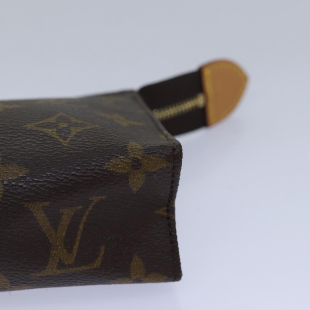 LOUIS VUITTON Monogram Poche Toilette 15 Pouch M47546 LV Auth 78953