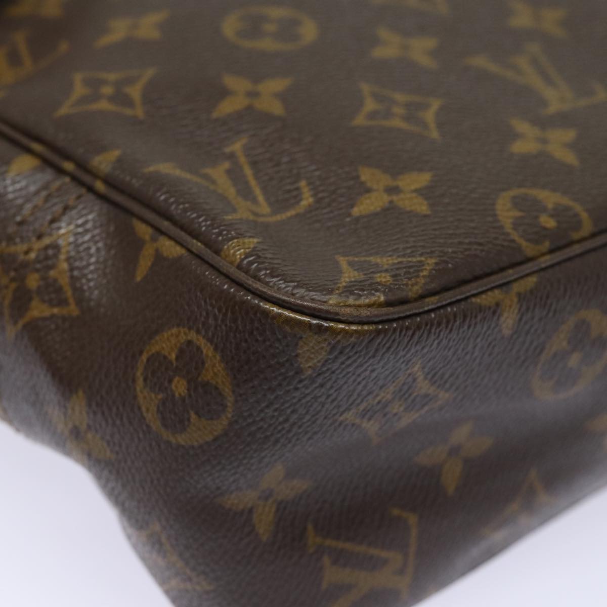 LOUIS VUITTON Monogram Trousse Toilette 28 Clutch Bag M47522 LV Auth 78971