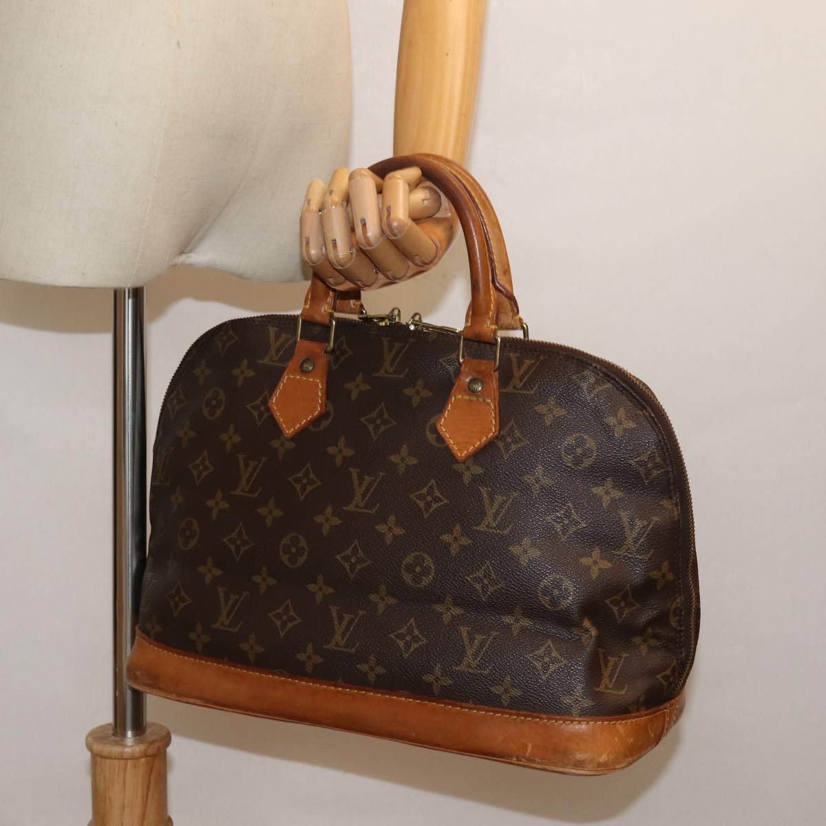 LOUIS VUITTON Monogram Alma Hand Bag M51130 LV Auth 78988