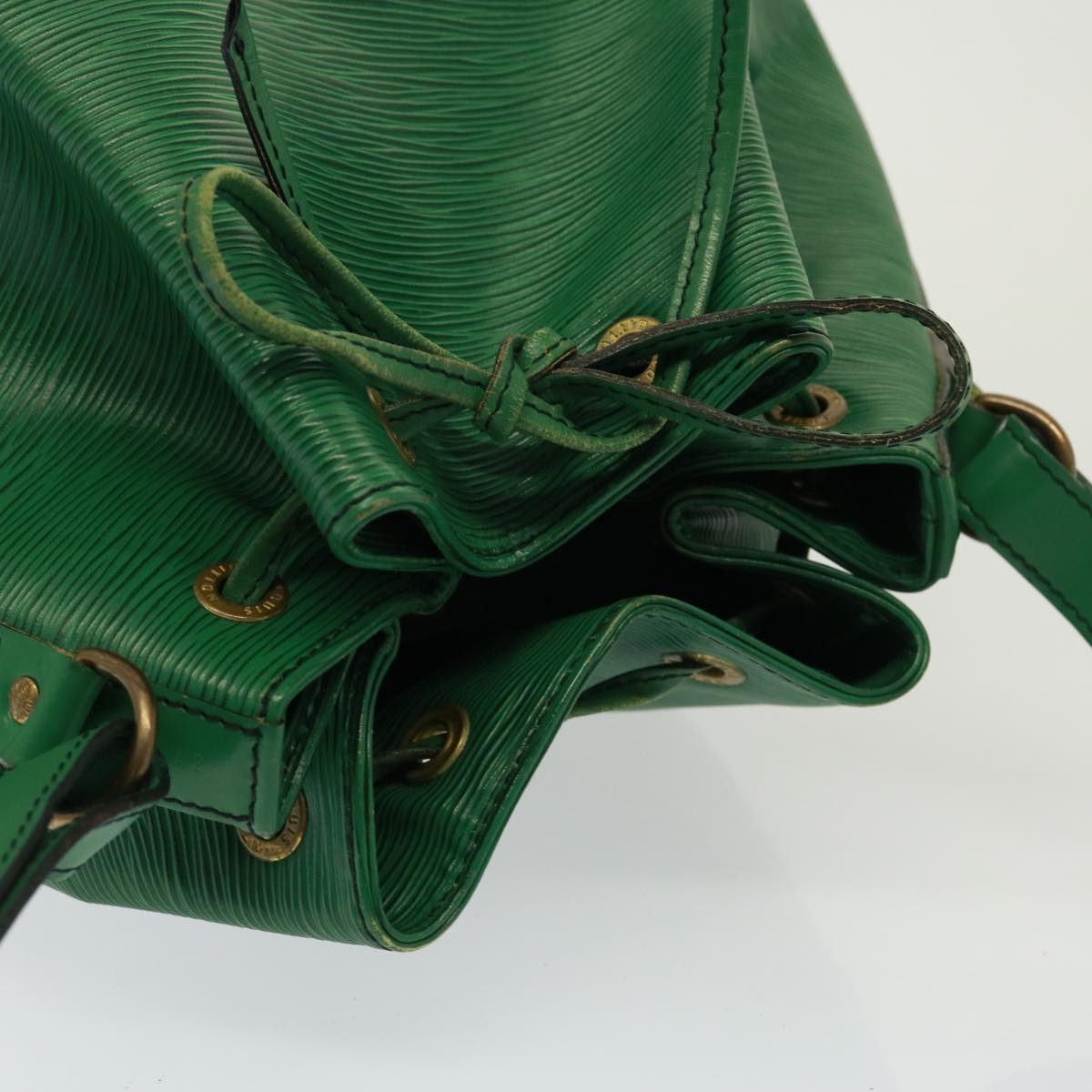 LOUIS VUITTON Epi Noe Shoulder Bag Green M44004 LV Auth 79062