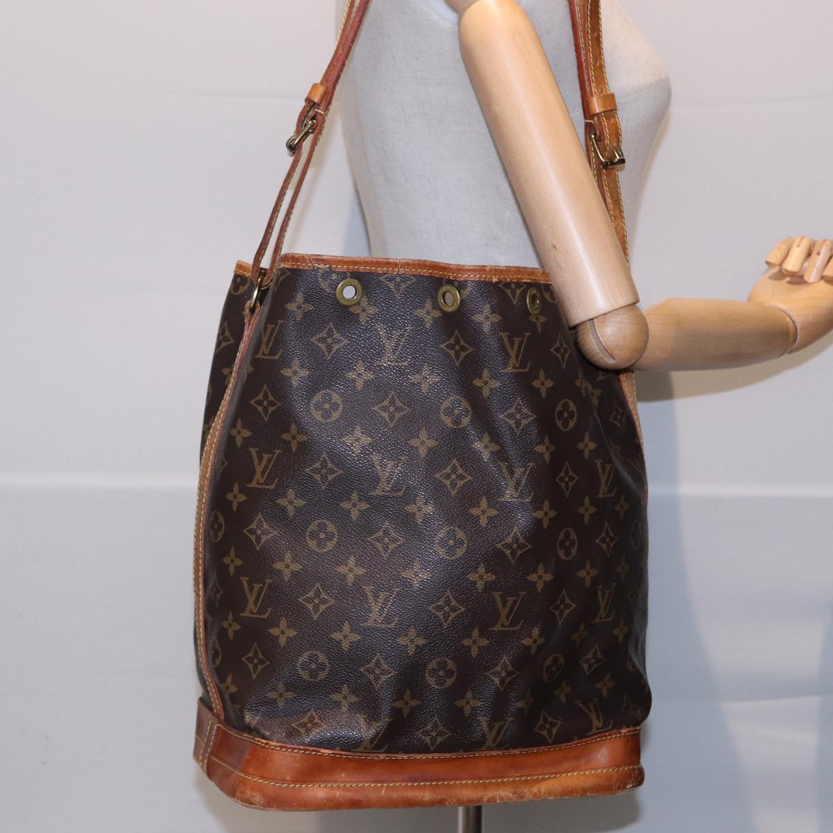 LOUIS VUITTON Monogram Noe Shoulder Bag M42224 LV Auth 79074