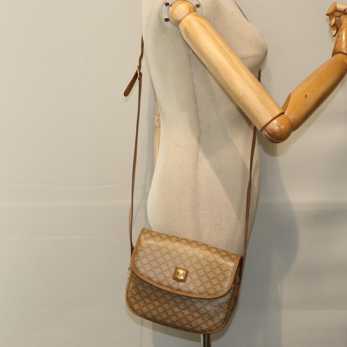 CELINE Macadam Canvas Shoulder Bag Beige Auth 79104