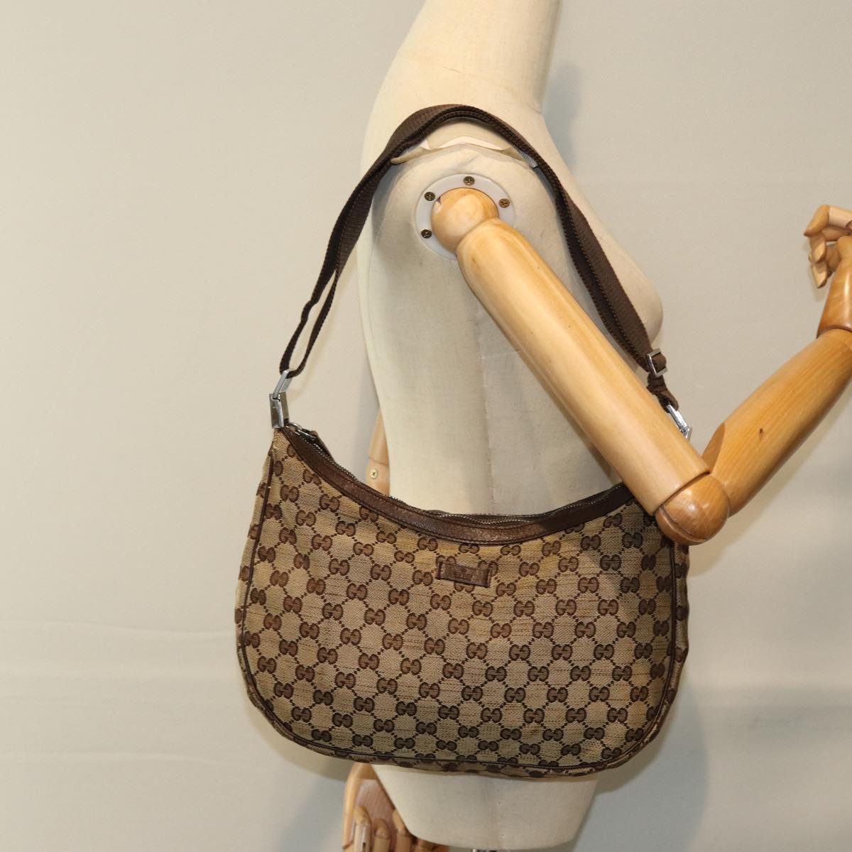 GUCCI GG Canvas Shoulder Bag Beige Brown 122790 Auth 79174