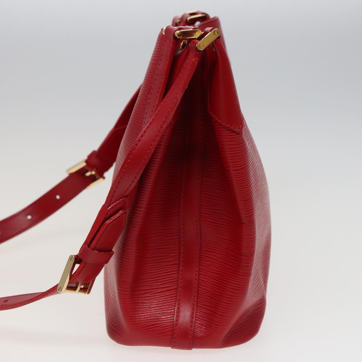 LOUIS VUITTON Epi Mandala MM Shoulder Bag Red M5889E LV Auth 79252