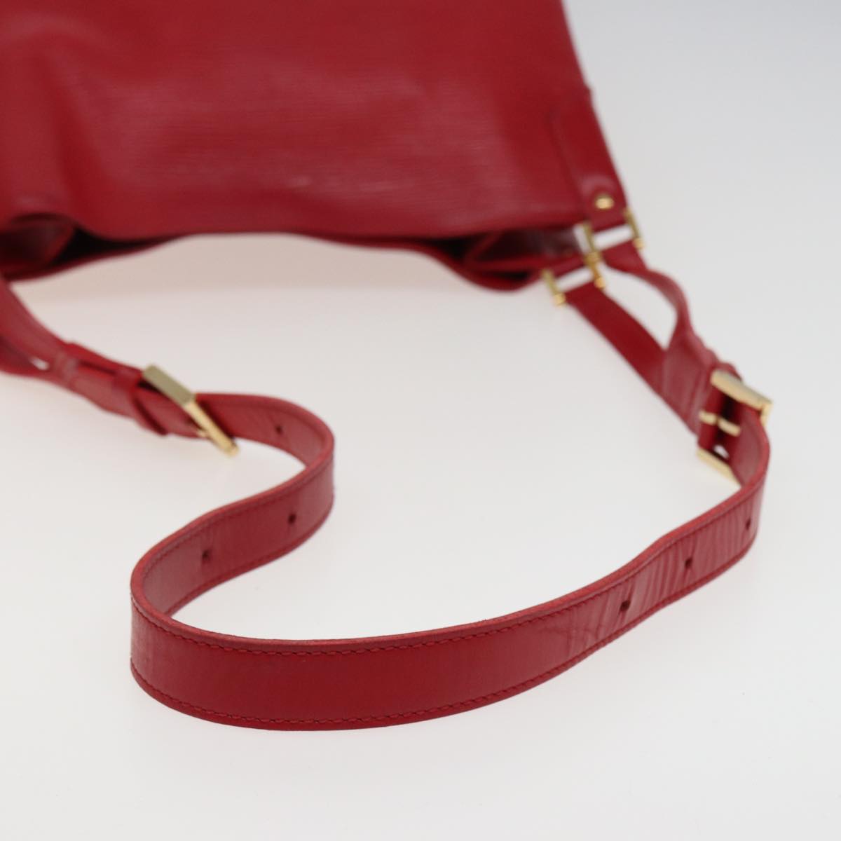 LOUIS VUITTON Epi Mandala MM Shoulder Bag Red M5889E LV Auth 79252