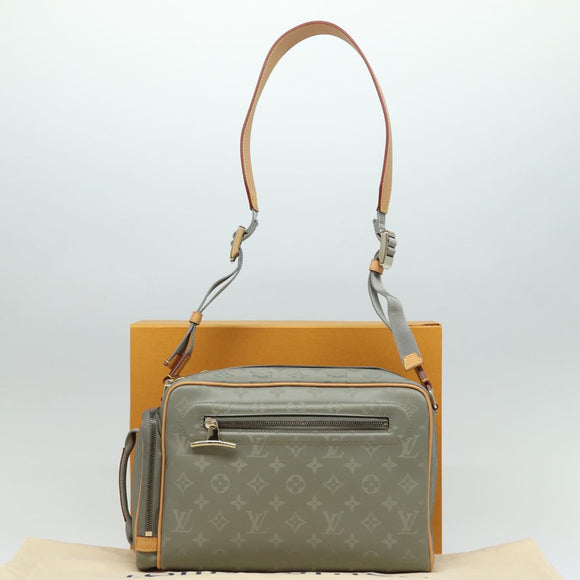 LOUIS VUITTON Monogram titanium Cameratas Schoudertas Grijs M43884 Auth 79277SAM
