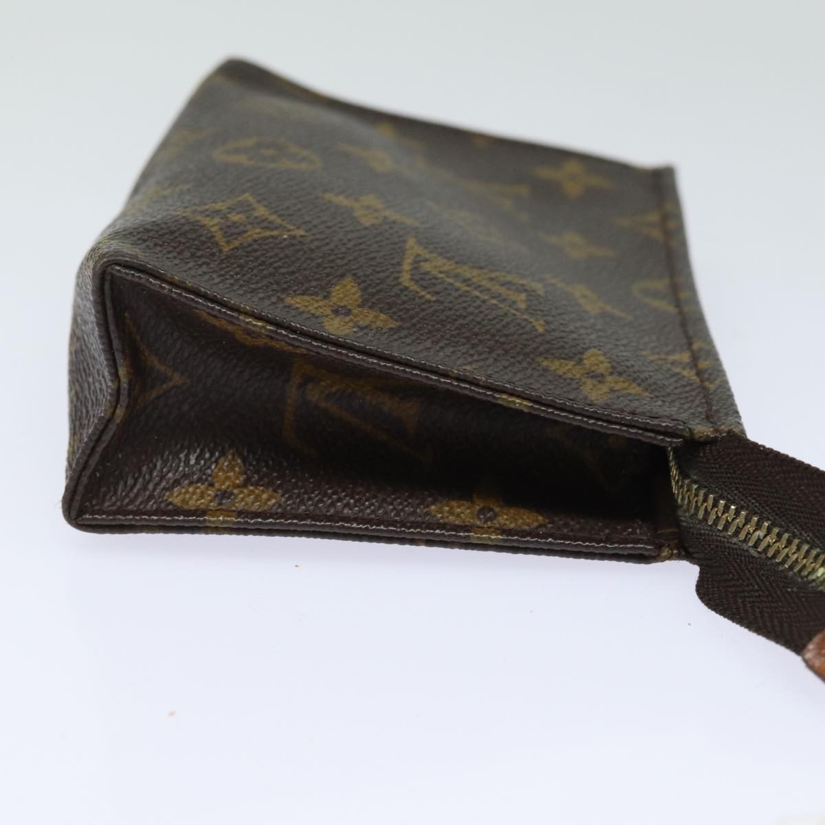 LOUIS VUITTON Monogram Poche Toilette 15 Pouch M47546 LV Auth 79335