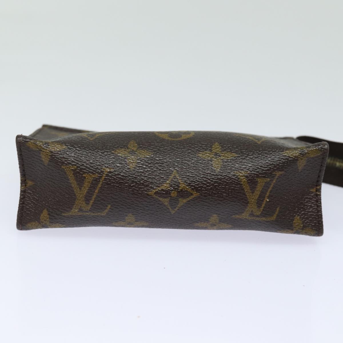 LOUIS VUITTON Monogram Poche Toilette 15 Pouch M47546 LV Auth 79335