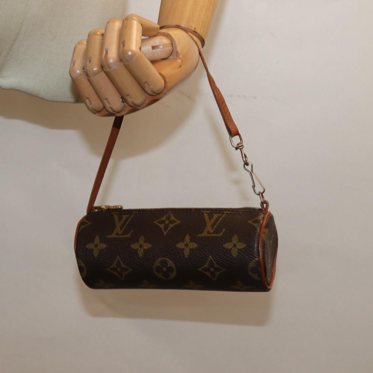 LOUIS VUITTON Monogram Papillon Pouch Pouch LV Auth 79350