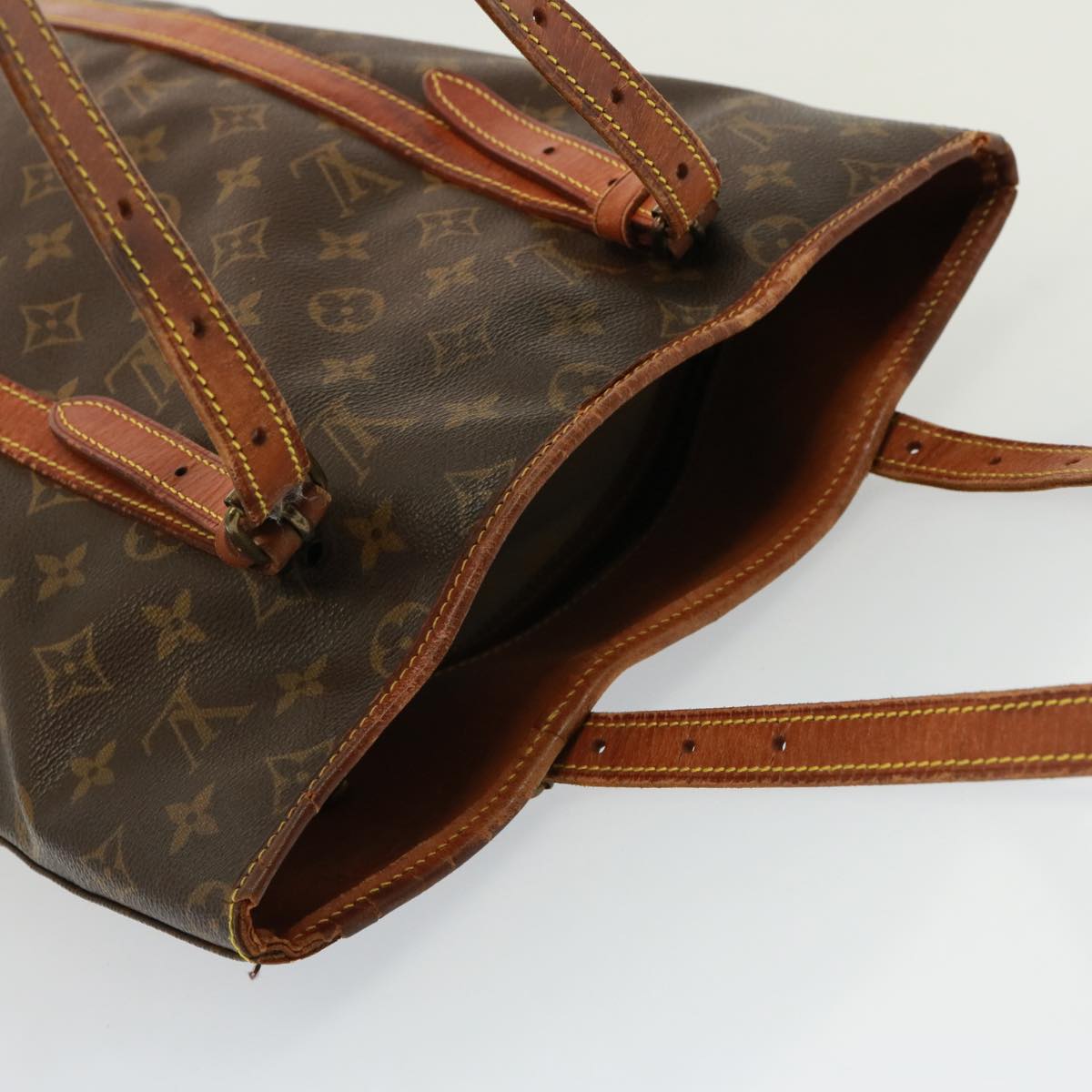 LOUIS VUITTON Monogram Bucket GM Shoulder Bag M42236 LV Auth 79372