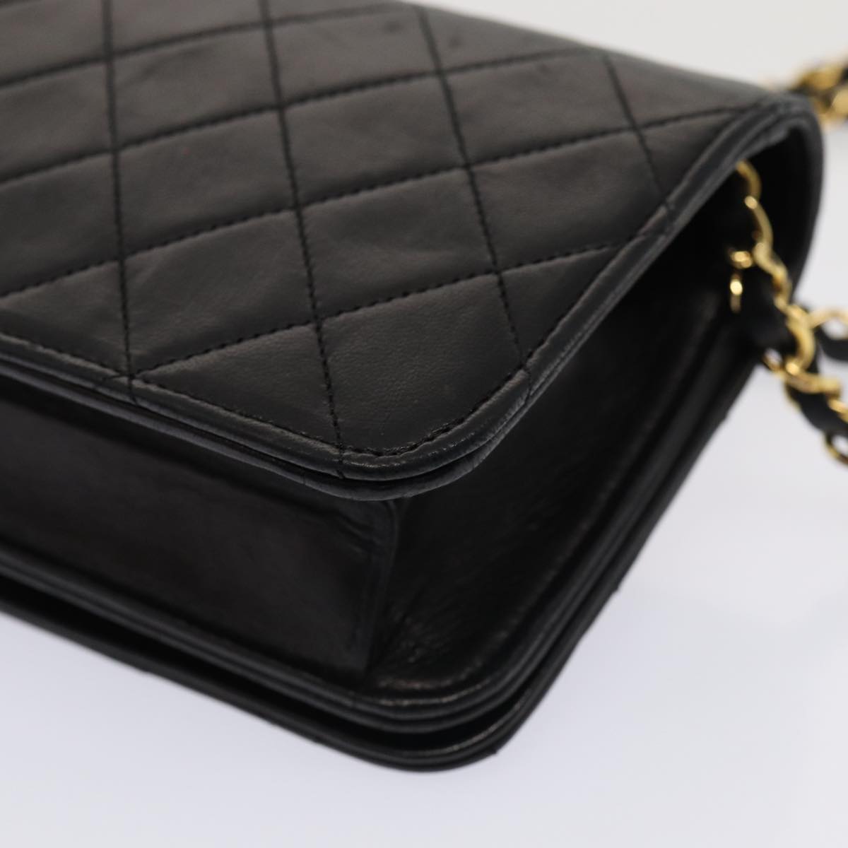 CHANEL Matelasse Chain Shoulder Bag Lamb Skin Black CC Auth 79381